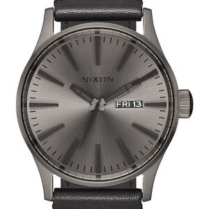 NIXON Sentry Leather Gunmetal/ Black Watch